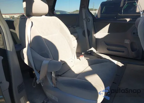 2005 Toyota Sienna Xle from USA, damaged, VIN 5TDZA22C75S300792